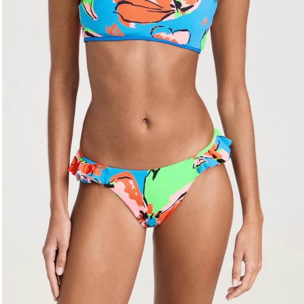 40% OFF Maaji Water Flower Bikini Bottoms, size L